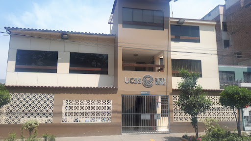 CENTRO DE IDIOMAS UCSS