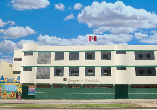 Colegio Benjamín Franklin - Santa Anita
