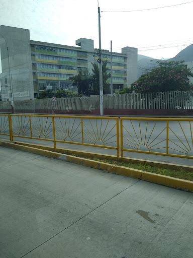 Puerta N°6 - UNI