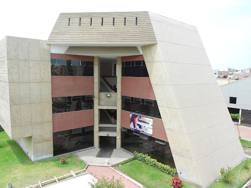 Facultad de Teología Pontificia y Civil de Lima