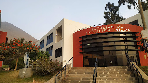 Universidad Nacional de Educación Enrique Guzmán y Valle