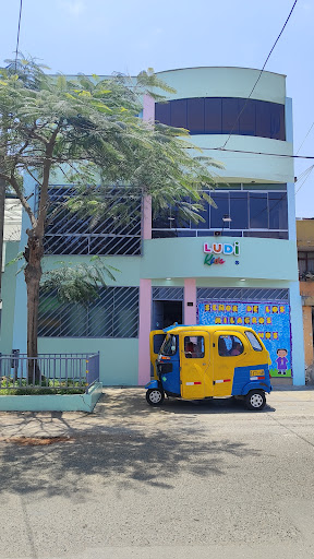 Academia Pitágoras - SJM